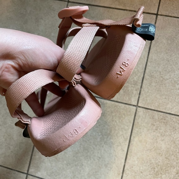 Pink Chaco’s - Picture 3 of 4